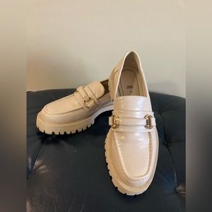 (New) ZARA lug sole Loafers 7.5